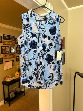 Dana Buchman Sky Blue Floral Sleeveless Button-Front Blouse